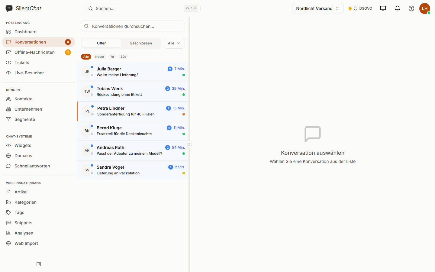 Das Postfach von SilentChat mit vier offenen Gesprächen, jeweils mit Betreff und Alter.
